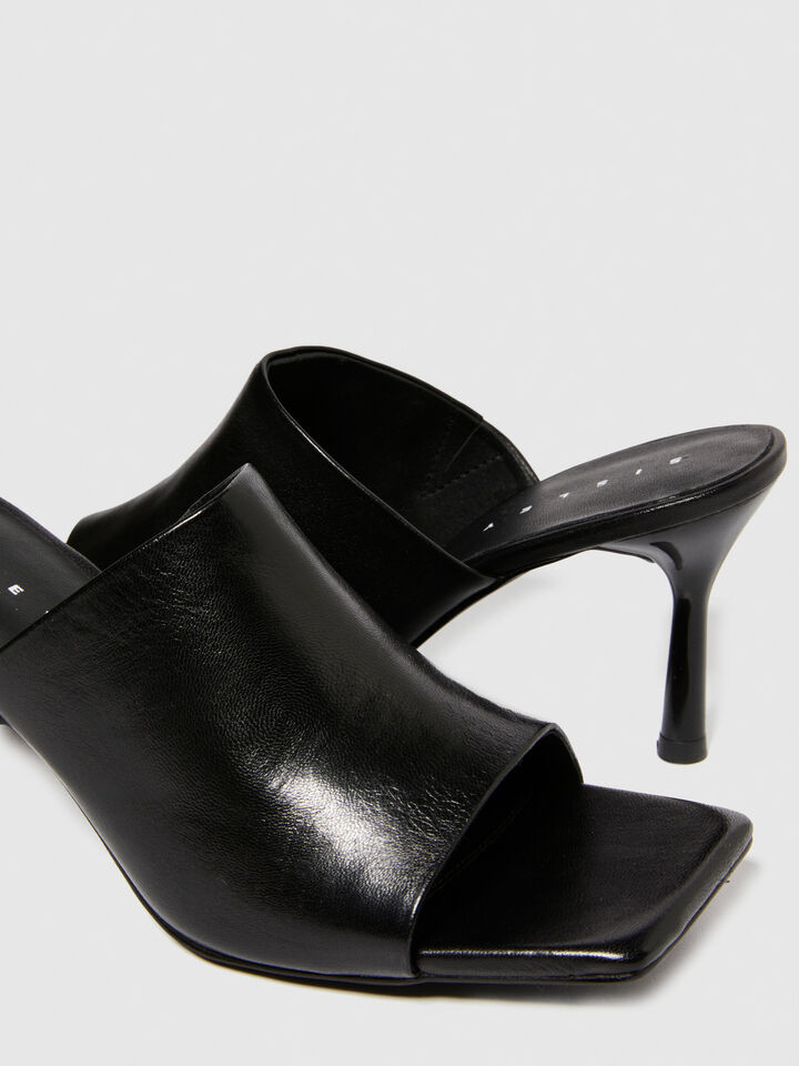 High 100% leather sandals - women's sandals and slippers - Black | Sisley image number 3